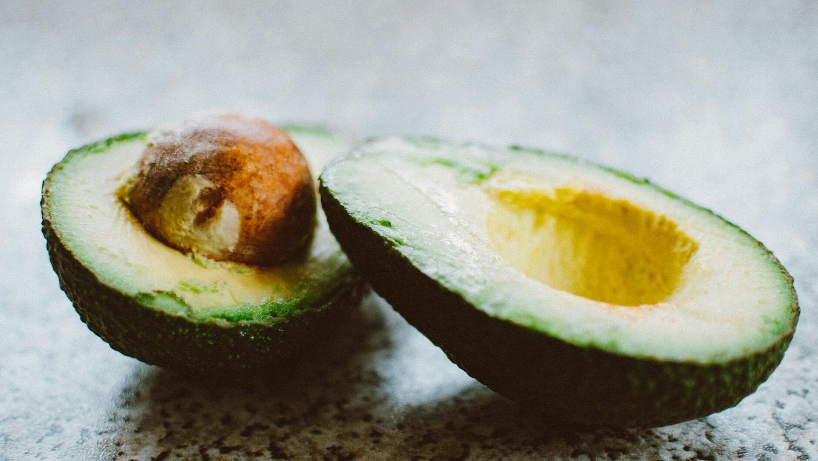 selective focus photography of sliced avocado